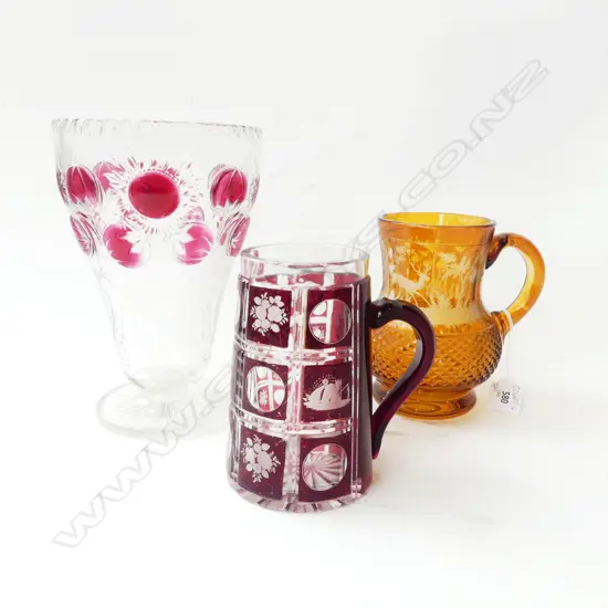 3 COLOURED GLASS PIECES INCL VASE H.205mm