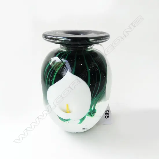 PETER RAOS 'HOT GLASS COMPANY DEVONPORT' LILY ART GLASS VASE H.110mm