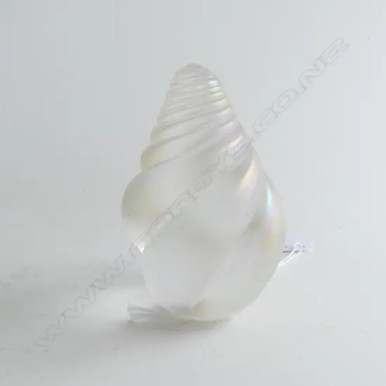 LUSTRE SPIRAL ART GLASS PAPERWEIGHT SIGNED C. WALTERS '18 H.100mm