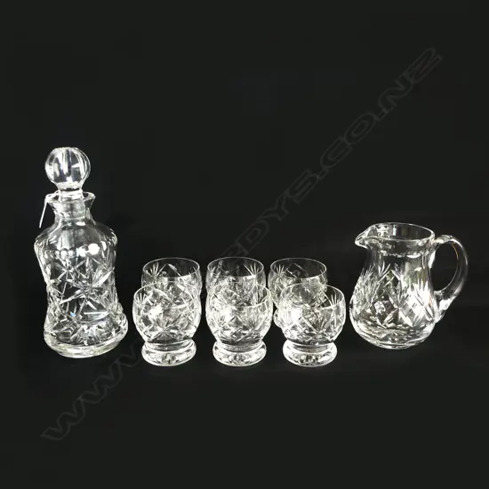 8 PCES CRYSTAL; 6 TUMBLERS H.80mm + DECANTER & JUG
