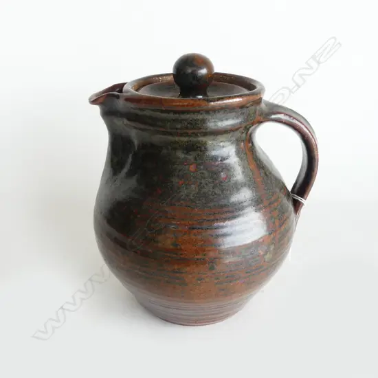 NZ POTTERY 'FATSO' TYPE LIDDED JUG, H.220mm