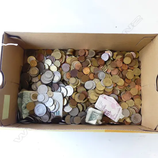 COLLECTION OF ASST WORLD COINS 