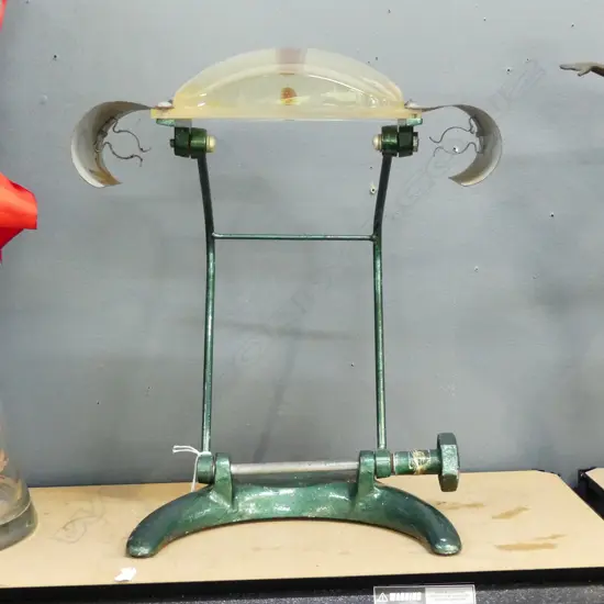 VINTAGE MAGNIFYING LENS ON STAND H.470mm