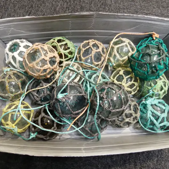 20 OLD GLASS BALL FISHING FLOATS w. NETTING 90mm dia