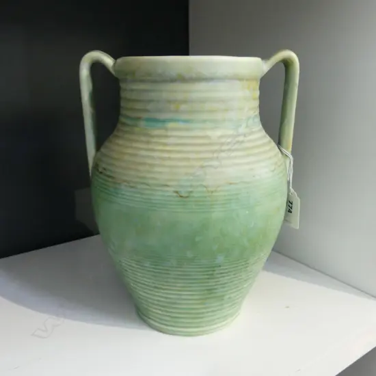 LG GREEN BESWICK VASE H.245mm