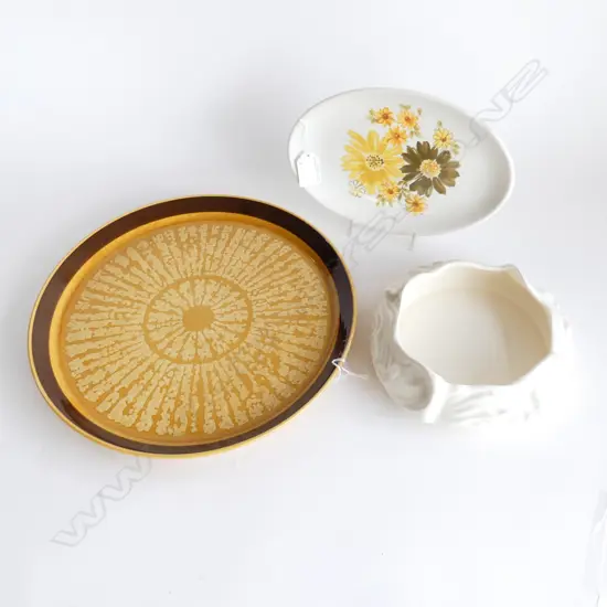 3 PCS CROWN LYNN; CREAM ROSE BOWL #56-8, SIDE PLATE & LG ROUND PLATE