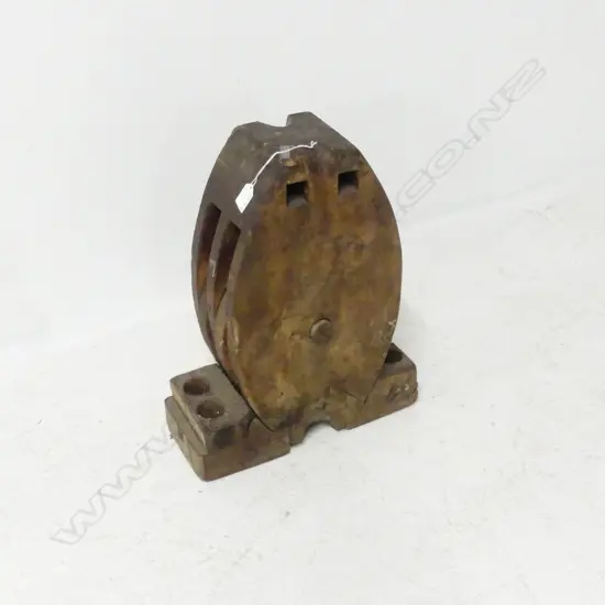 OLD WOODEN MARITIME DOUBLE PULLEY BLOCK H.450mm. Dia. of pulleys 255mm