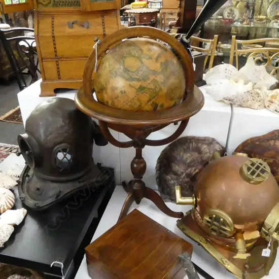 ANTIQUE STYLE GIMBALLED GLOBE H.850mm