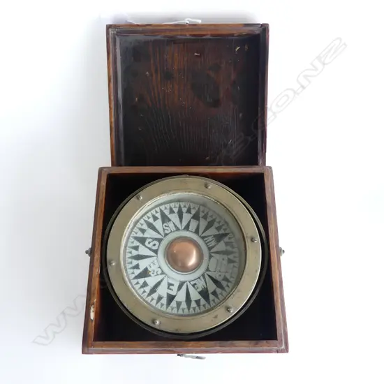 WOODEN BOXED NAUTICAL COMPASS 200x200x120mm