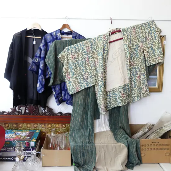 4 VINTAGE JAPANESE SILK KIMONOS