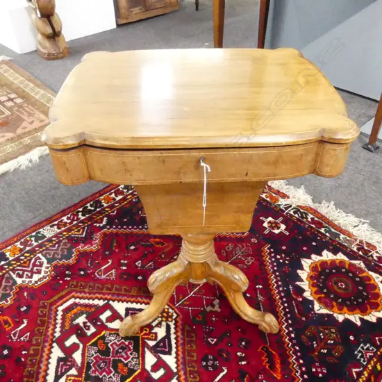 VICTORIAN SEWING TABLE 500x390x640mm