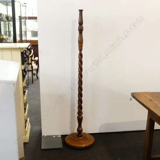 OAK BARLEY TWIST STANDARD LAMP BASE H.1530mm