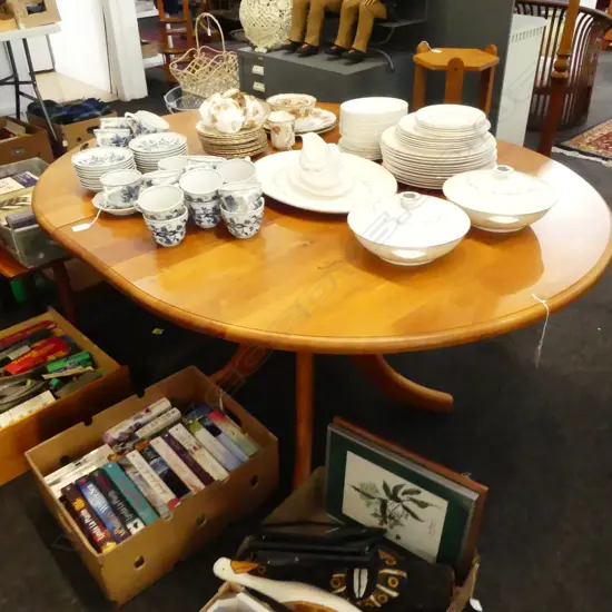 EXTENDING CIRULAR DINING TABLE Dia.1140mm