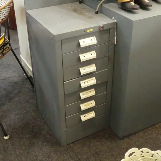 FILING CABINET 335x380x710mm