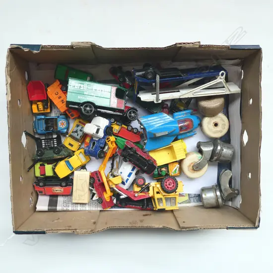 MODEL CARS; CORGI ETC