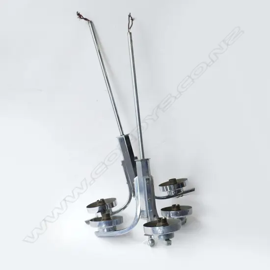 2 DECO CHROME LIGHT FITTINGS H.640mm