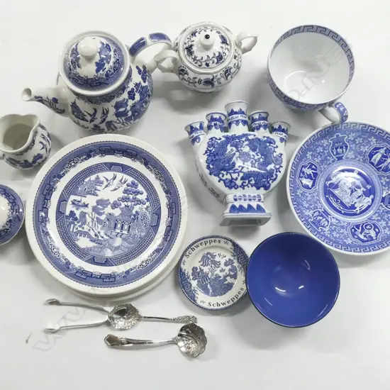 ASST. B/W CHINA INCL. CHURCHILL WILLOW TEA SET, LG SPODE C/S