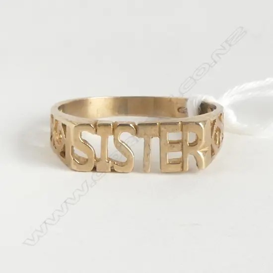 9ct YELLOW GOLD 'SISTER' RING 2.24gms SIZE Q