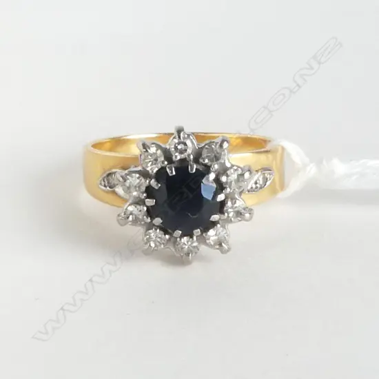 18ct Y/GOLD SAPPHIRE & DIAMOND CLUSTER RING 5gms SIZE N