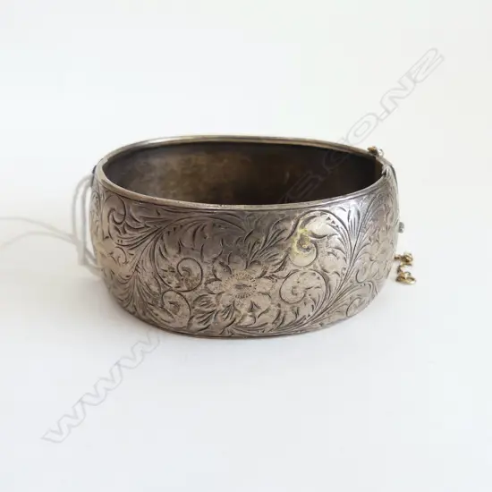 SILVER ENGRAVED VINTAGE HALF HINGED BANGLE 31.8gms
