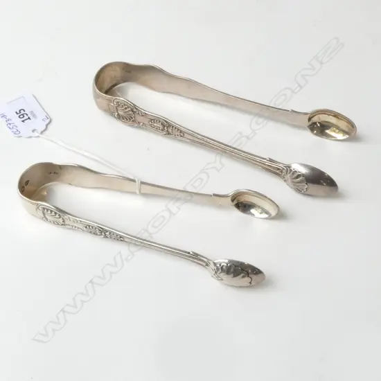 STG SILVER TONGS w. QUEENS PATTERN, 100.6grms
