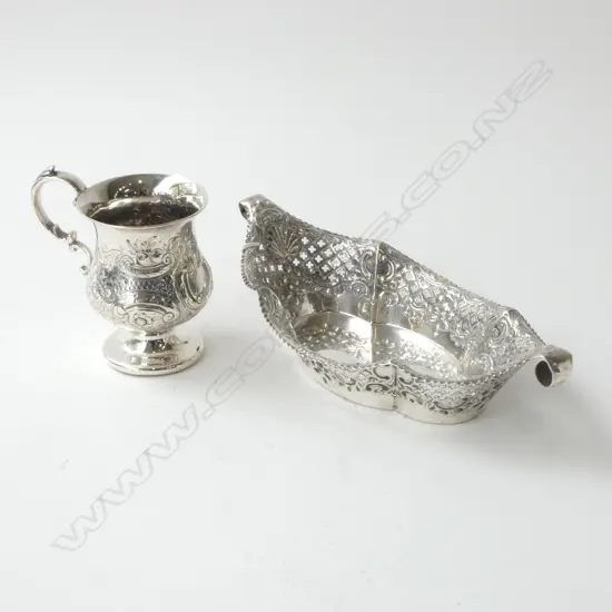 J.D. & SONS SHEFFIELD STG SILVER BON BON DISH 192grms w. EP MUG
