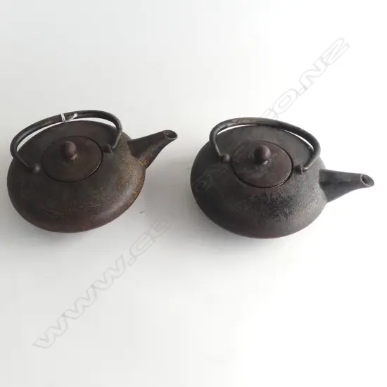 PR CAST IRON JAPANESE TEAPOTS W. 195MM 