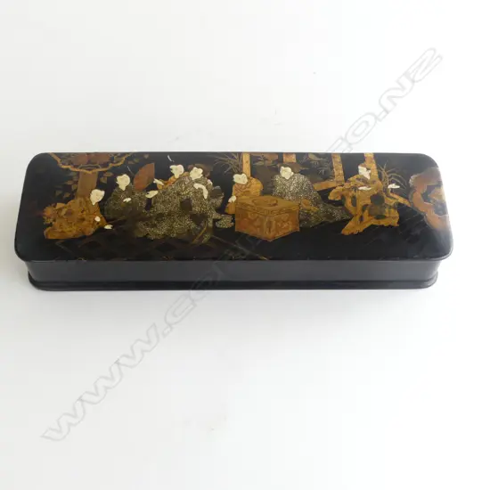 19thC JAPANESE BLACK LACQUER GLOVE BOX gilded L.300mm