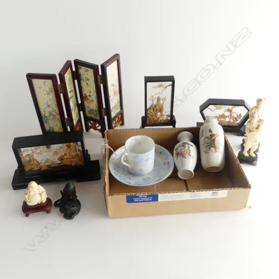 SMALL TRAY CHINESE COLLECTABLES IVORYS CORK MODELS VASES ETC