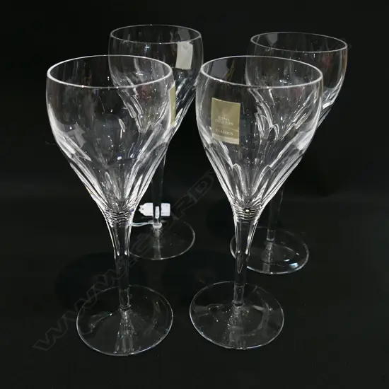 4 BOXED ROYAL DOULTON WINE GLASSES H.210mm