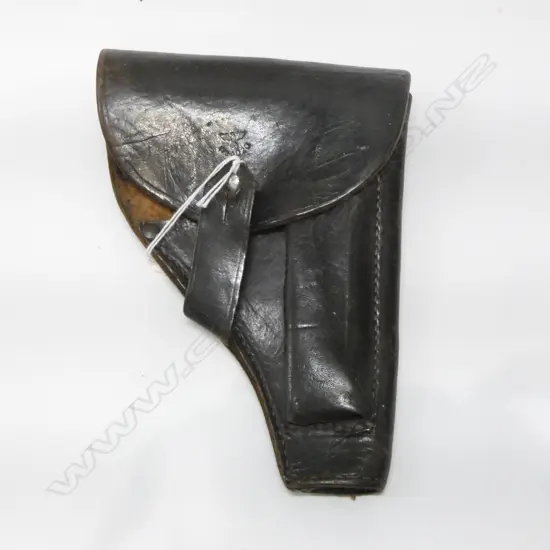 GERMAN WWII LEATHER PISTOL HOLSTER