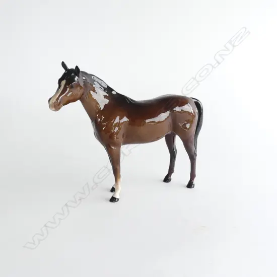 BESWICK BROWN HORSE H.190mm