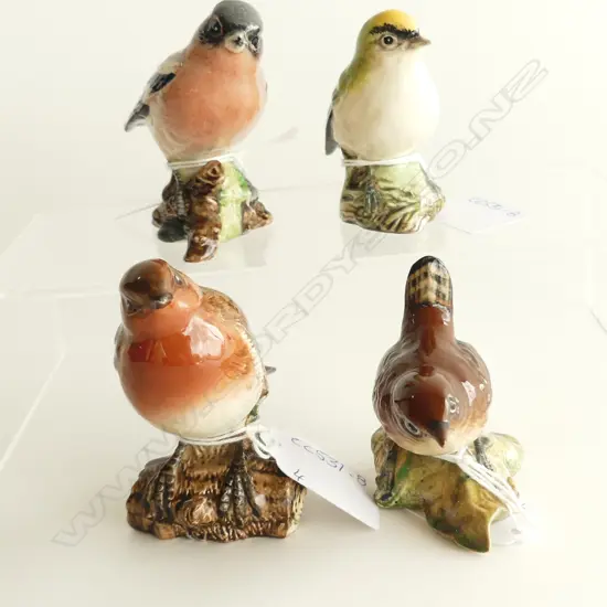 FOUR BESWICK BIRDS (Robin/Wren/Chaffinch/Goldcrest) Chip to Robin's tail