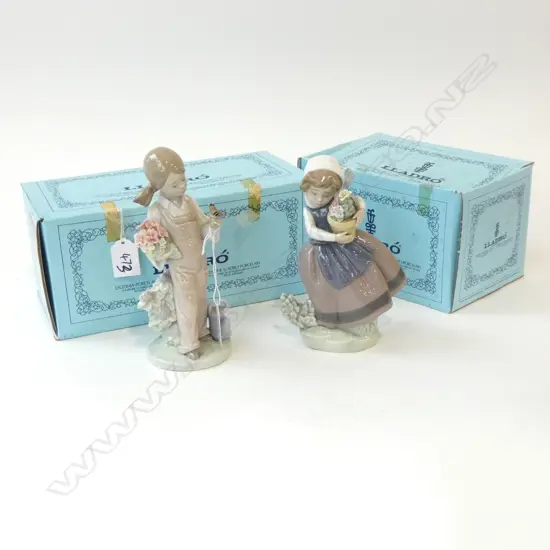 2 BOXED LLADRO GIRLS; #5223 & 5217 H.185mm