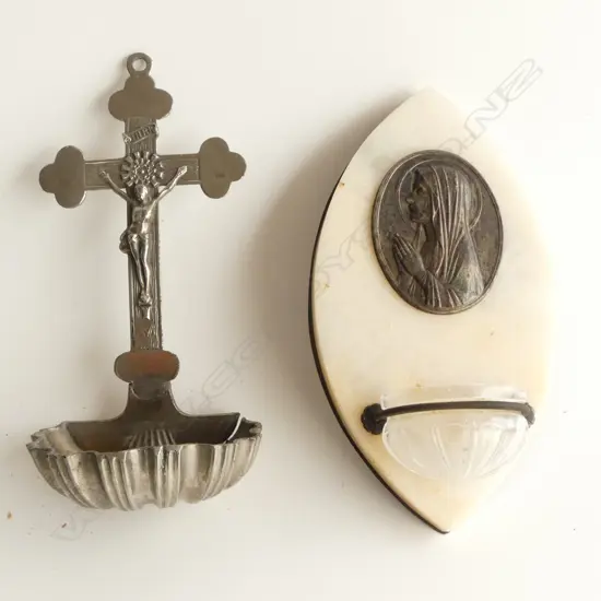 2 HOLY WATER FONTS L.145mm