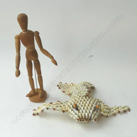 MULTIPLE SHELL FISH SCULPTURE + ARTIST'S SMALL WOODEN ARTICULATED MODEL H.325mm