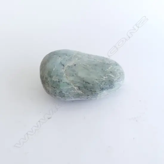 PALE GRN POUNAMU STONE L.160 x 140mm