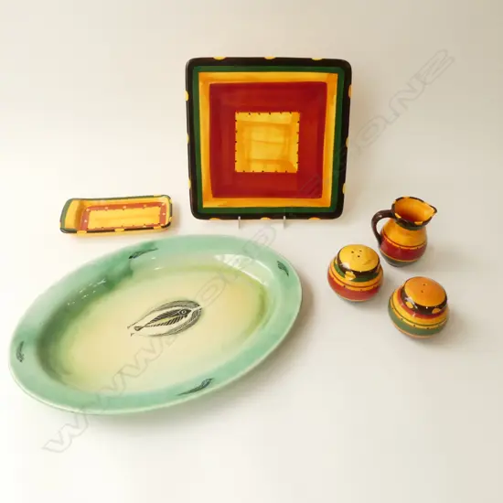 JEANNIE VAN der PUTTEN OVAL PALLTER W.380mm & 4 PCES STUDIO CERAMICS LILY JONES POTTERY