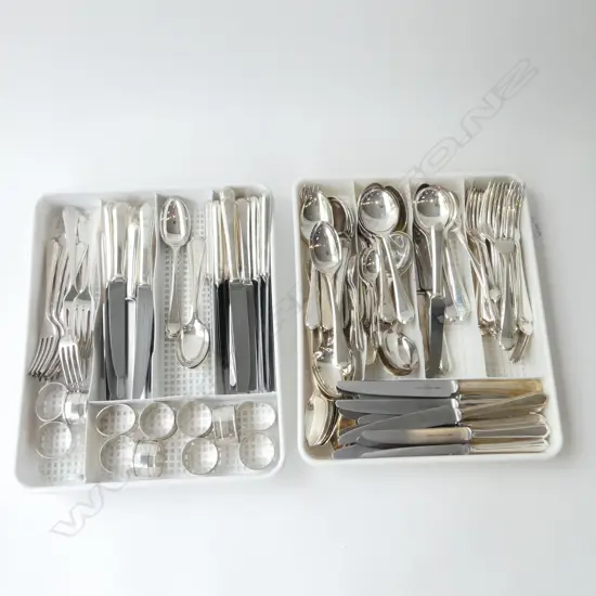 WALKER & HALL ST. JAMES PATTERN SILVER PLATE CUTLERY