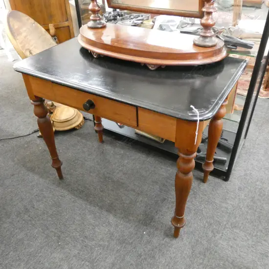 COLONIAL TABLE w. 1 DRAW & BLACK PAINTED TOP 910x530x740mm