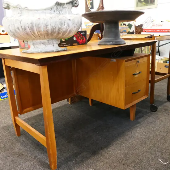 DESK, MARKS 1220x760x735mm