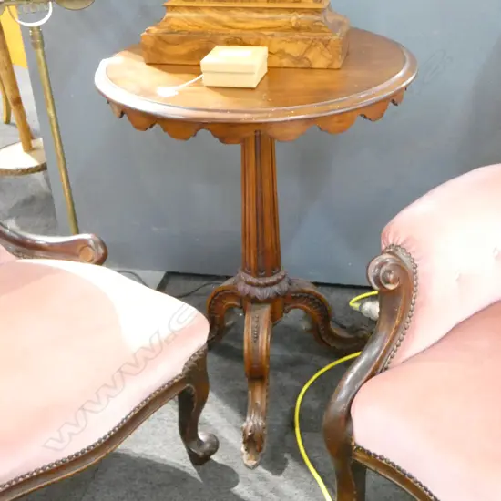 VICTORIAN MAHOGANY SIDE TABLE C.1870 H.730mm, 585mm dia