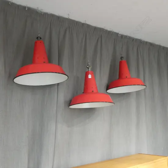 3 BTE SGDG REFLECTO LUX INDUSTRIAL ENAMEL PENDANT LIGHTS