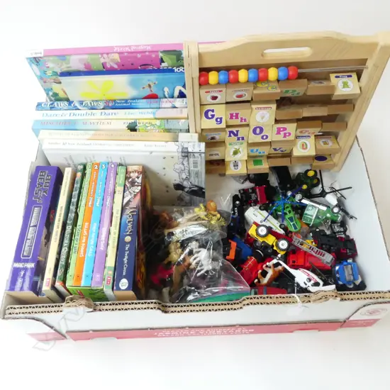 BOX – TOY CARS, TOY ANIMALS, CHILDREN’S BOOKS & WOODEN TOY