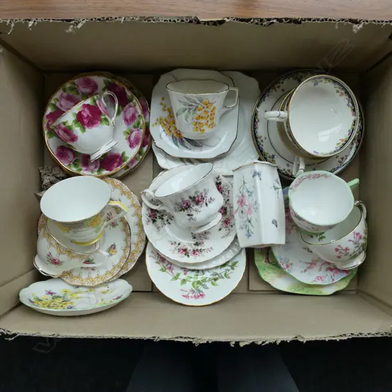 ASST FANCY CUPS & SAUCERS INCL. ROYAL ALBERT etc