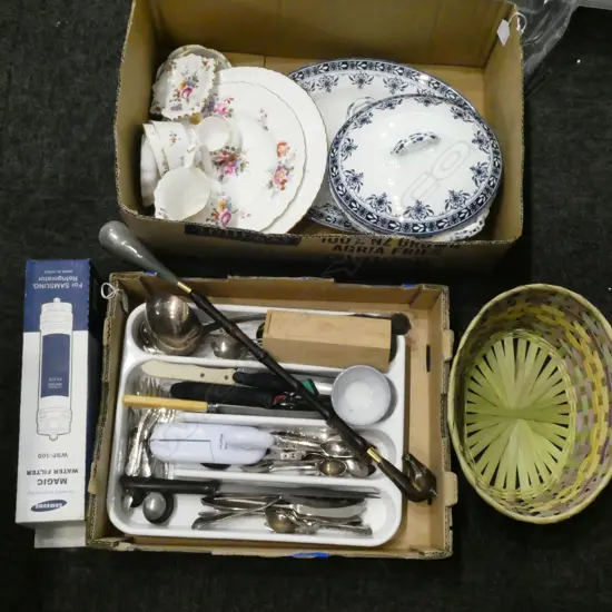 ASST CUTLERY Incl. SHOE HORN & ASST ROYAL CROWN DERBY