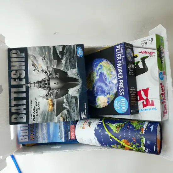 7 BOARD GAMES, JIGSAW PUZZLES & GAMES - TWISTER, BATTLESHIP, JUNIOR SCRABBLE ETC