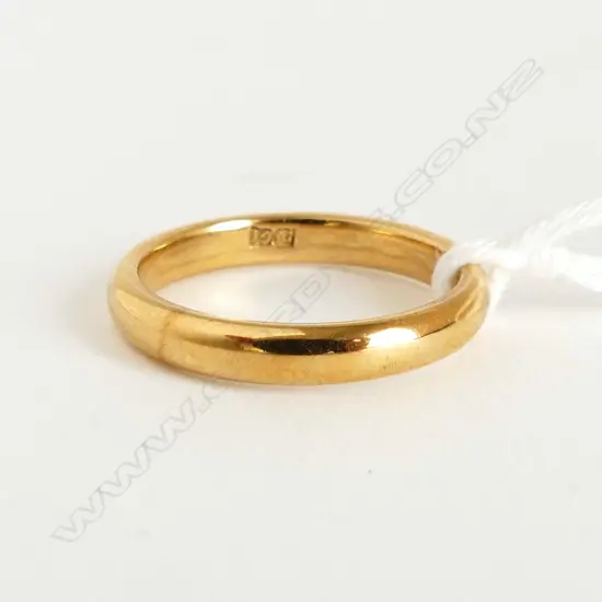 COLONIAL? 18CT CURTAIN STYLE WEDDING RING 4.24gms SIZE N