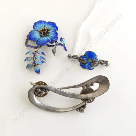 2 SILVER? ENAMEL BROOCHES (FAULTS) w. OTHER