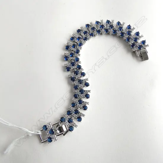 BLUE & WHITE STONE COSTUME BRACELET, NEW